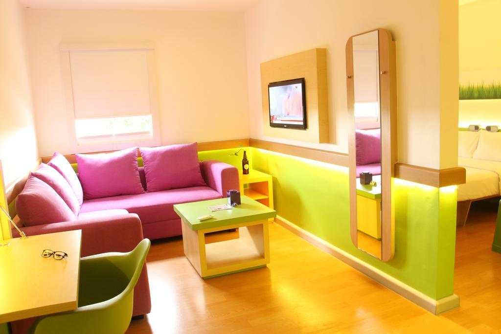 Cordia Hotel Surabaya Airport - Hotel Dalam Bandara - Formerly Ibis Budget Surabaya Airport Sidoarjo Ngoại thất bức ảnh