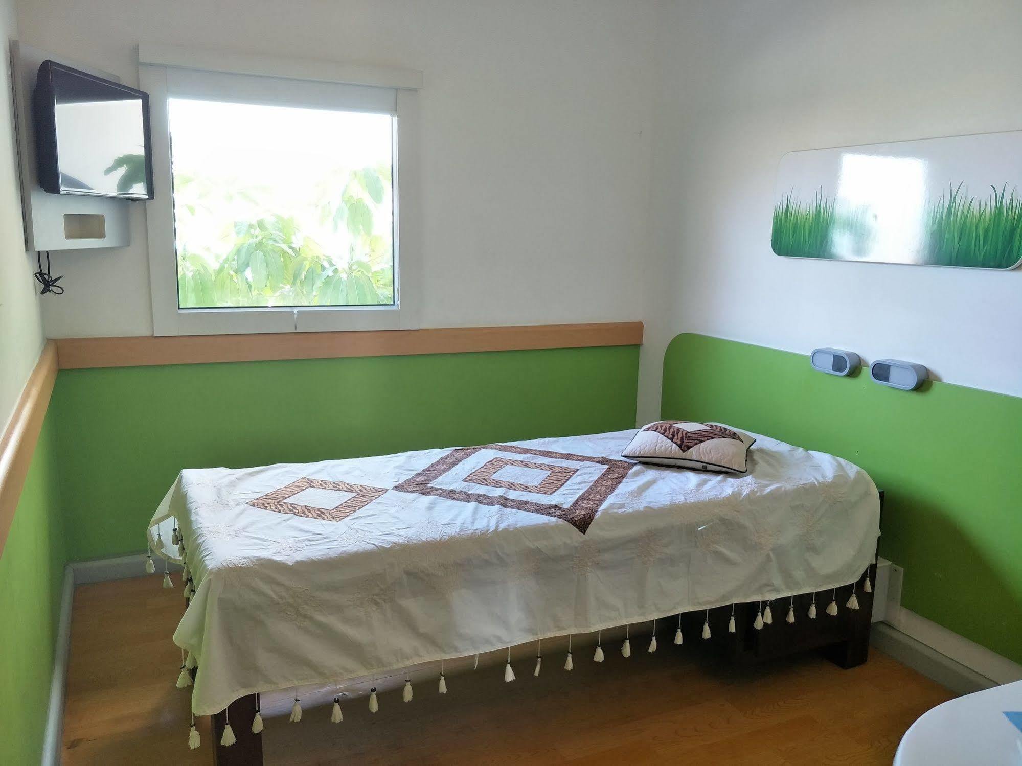 Cordia Hotel Surabaya Airport - Hotel Dalam Bandara - Formerly Ibis Budget Surabaya Airport Sidoarjo Ngoại thất bức ảnh